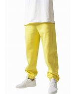 Férfi melegítő  // Urban Classics Sweatpants yellow